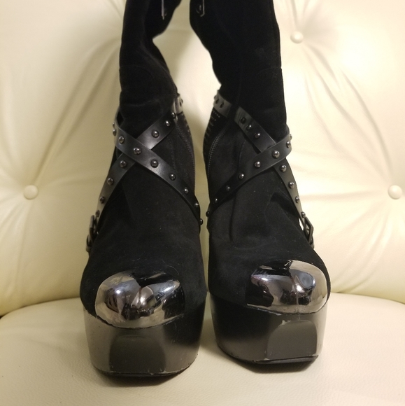 Glossi - Picture 3 of 7